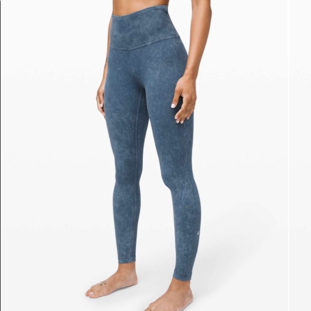 Lululemon morning light HR tight